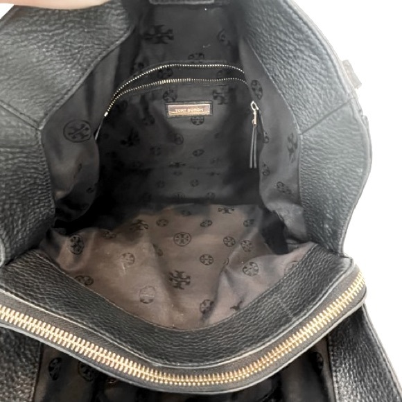 Tory Burch- Harper Tote Bag in Black Pebble Leather with Gold-Tone Hardware - Picture 10 of 13